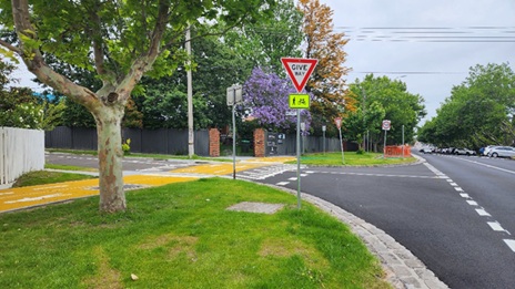 Cycleway crossing.jpg