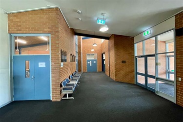 Glen-Waverley CC Foyer