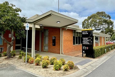 Glen-Waverley CC Front