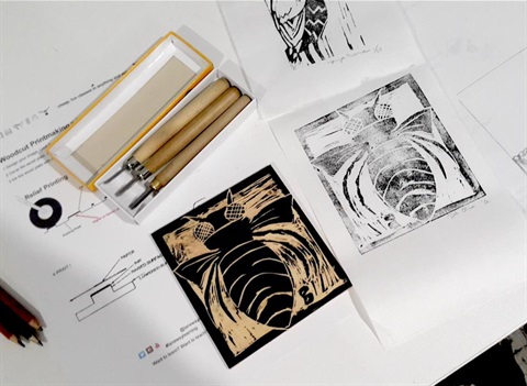 woodblock-bee-Em.jpg