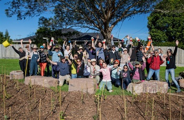 Fraser Street Reserve tiny forest planting day