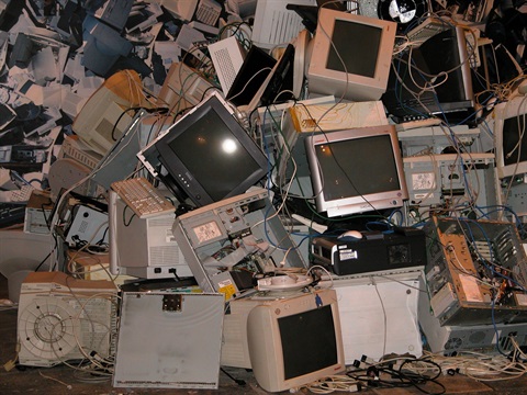 computer-pile.jpg