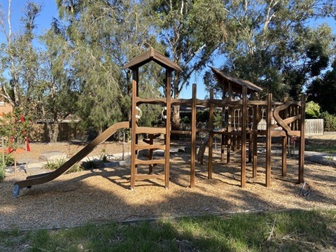 Mannering Drive playground, Glen Waverley
